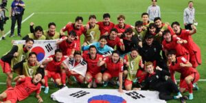 아시안컵-16강-진출하고-기뻐하고-있는-한국축구대표선수들