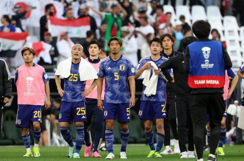 우승후보, 일본축구 이라크에 2대 1패