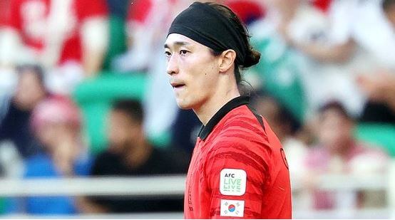 한국축구, 요르단과 2대2 동점 - 요르단전에서 득점찬스 놓친 후 아쉬워하는 조규성