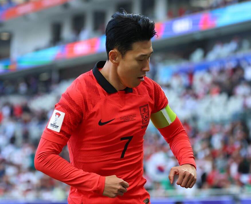 한국축구, 요르단과 2대2 동점 - 요르단전에서 페널틱킥을 성공한 손흥민