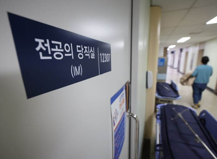 병원 복귀할 생각없다. 하지만, 환자는 지킨다 - 서울의 한 대학병원 전공의