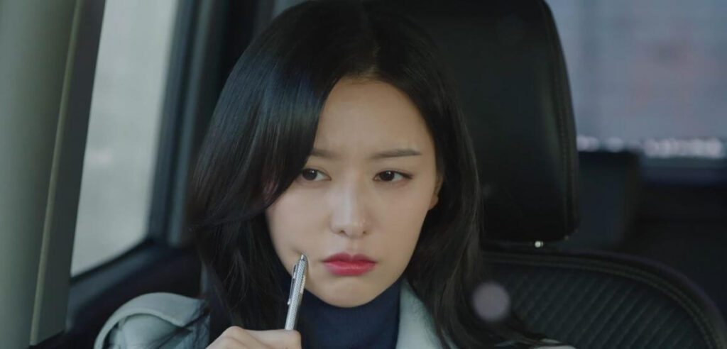 눈물의 여왕 15회, 다시 보기 - 백현우를 스토킹하는 홍해인 - tvN 눈물의 여왕 캡처